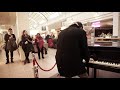 Thomas Krüger – 80's Hit Medley on Piano At Shopping Mall