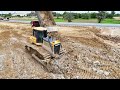 Smart SHANTUI DOZER DH7C2 Push Stone With Dump Trucks 5t Performance