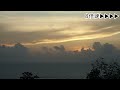 小笠原母島　令和6年7月31日　太平洋の雲間に沈んでいく夕陽