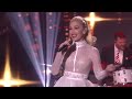 Gwen Stefani - Jingle Bells (Live On The Ellen DeGeneres Show/2017)