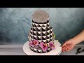 Complex shaped cake | The pattern on the cake is a geometric illusion