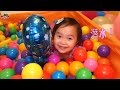 生日快樂 驚喜派對 溜滑梯海洋球池和氣球池找生日禮物！Jonnes5歲生日 一起慶祝和玩遊戲吧！