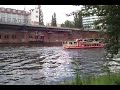 Solange die Touristen auf dem Wasser bleiben.