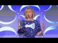 Kelly Ripa brings the house down at the #glaadawards