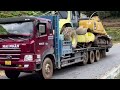 overloaded vehicle  Tractor is overloaded