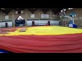 Bandera española desplegada en el cielo
