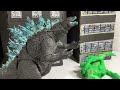 Godzilla Vs. Brachiocherius Stop-motion Battle