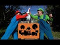 Mario Bros In Real Life - Spooky Halloween Pumpkin (Super Mario Bros Level)