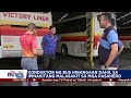 Konduktor ng bus hinangaan sa malasakit sa mga pasaherong stranded sa baha | TV Patrol
