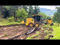 How John Deere 670 GP Grader Makes Its Way Through Green Forests #johndeere #motorgrader