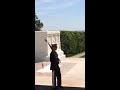 Tomb of the unknown soldier disrespectful audience, guard has to stop to address crowd
