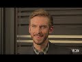 Dan Stevens on Channeling Uma Thurman in Kill Bill