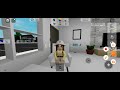 a menina de rua que virou rica nos EUA part 2 ( histórinha de Roblox) # Roblox # humor