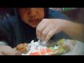 MAKAN SAMA KEPALA AYAM GORENG,SAMBEL MENTAH LALAP PETAI #mukbang #semuaorang  #viral