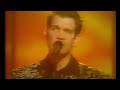 Chris Isaak and Silvertone - live 