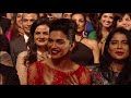 John Travolta grooving to Bollywood with Priyanka Chopra at IIFA Awards 2014