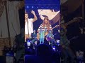 Filipino fans singing Maroon 5's Payphone in chorus. Ibang klase! 🤟