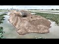 Dozers SHANTUI  Push Sand Rock In lake With Truck Dump 25Ton Delivery