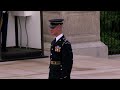 Changing of the Guard at the Tomb of the Unknown Soldier (FULL CEREMONY)