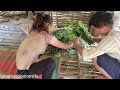 The girl and her boyfriend cooked instant noodles and then picked vegetables to sell.