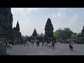 MENIKMATI KEINDAHAN CANDI PRAMBANAN MENJELANG SORE HARI