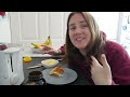 American tries Marmite for the first time (+  fun Marmite facts!)