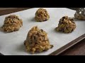 How To Make Levain Bakery’s Famous Chocolate Chip Walnut Cookies At Home