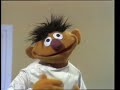 Sesame Street: Ernie's Barber Shop