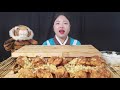 마늘알마니치킨 나 이거 무슨 맛인지 알 것 같아~ 멕시카나 마늘알마니치킨 리뷰 신메뉴/ Korean garlic chicken Mukbang Eating show