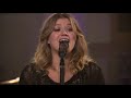 Kelly Clarkson - Walk Away (Walmart Soundcheck 2009)