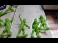 ZOMBIE APOCALAPSE ARMY MEN TOY REVIEW!