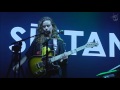 Tash Sultana performing Jungle