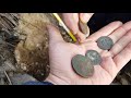 Skarb w Markach! Garniec złotych monet znaleziony podczas budowy.
