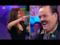 'El Risitas' se parte de risa con Cristina Pedroche antes de que cuente su chiste