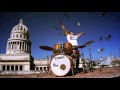 JUAN FORMELL y LOS VAN VAN -  Me Mantengo (Official Video HD)
