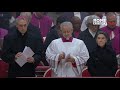 Así se introdujo el cuerpo de Benedicto XVI en la Basílica de San Pedro