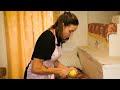 HOW A GIRL LIVES IN A UKRAINIAN VILLAGE. COOKING PUMPKIN FOR LUNCH