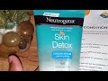 Neutrogena Skin Detox face scrub review | Colling Scrub