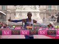 Second Fastest Marathon Ever! Kevin Kiptum Wins London Marathon | Eurosport