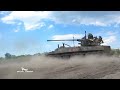🇷🇺🇺🇦Un cañón antiaéreo S-60 montado en un MT-LB ruso disparando contra posiciones ucranianas.