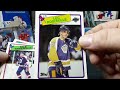 1988-89 Topps Hockey Pack Opening!  Brett Hull RC Search🔥