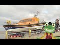 Lifeboats For Children | Gecko's Real Vehicles