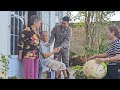 Family Reunites with Aunt Tam: Soldier Delivers Charity Gifts to 3 Poor Families | Sung A Pao