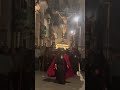 Procesión del Silencio en Alicante 2024, el coro canta un Miserere