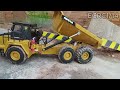 Escavadeiras RC e Caminhão Huina 1568: Preparando Terreno para Auto Posto de Gasolina!