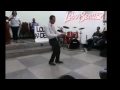 Pastor break dance in the church[breaks dance en la iglesia]