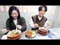 Late-night diner where you can see a Japanese woman making fried rice